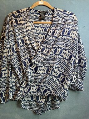 About a girl Navy and White Printed Wrap Top